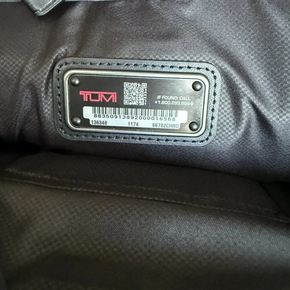 Tumi Thornbury Grey Nylon & Leather‎ Triple compartment Briefcase Bag 136350